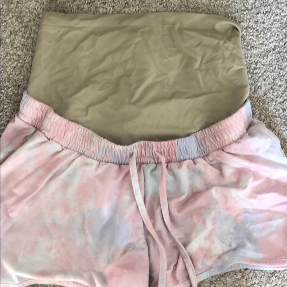 Maternity short
